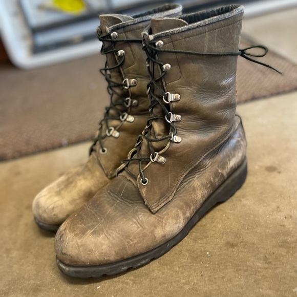 World war 2 era motorcycle boots. Authentic vintage boots size 10